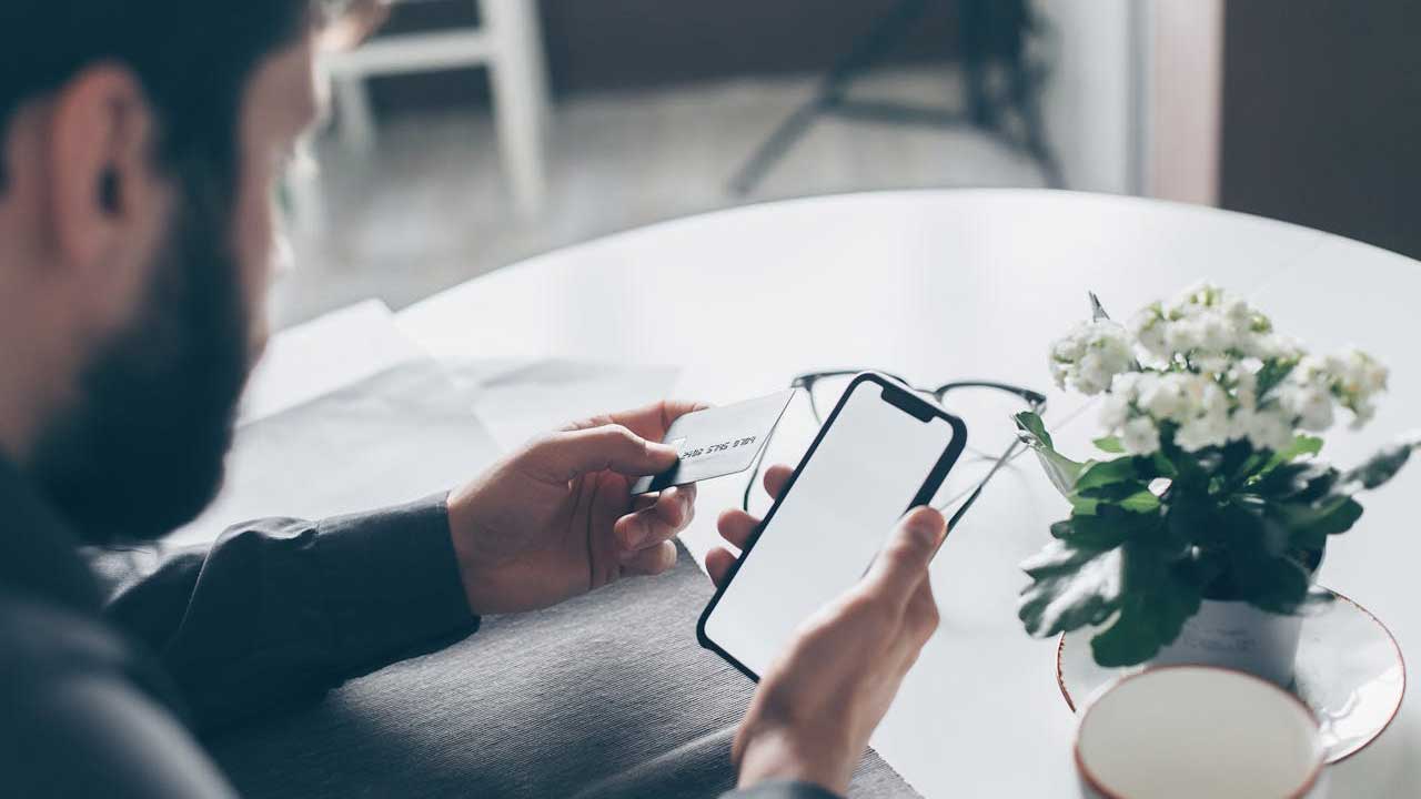 8 Phone Scams Most People Fall For (And How to Avoid Them)