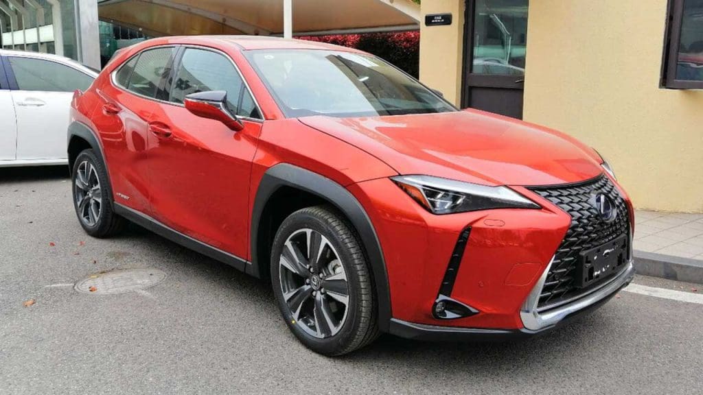 Lexus offers hybrid