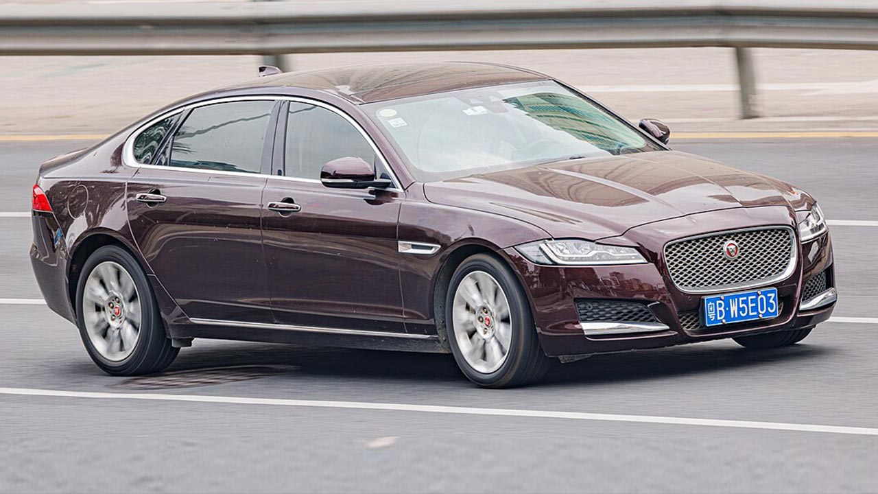 10 Worst Cars for Resale Value in 2025