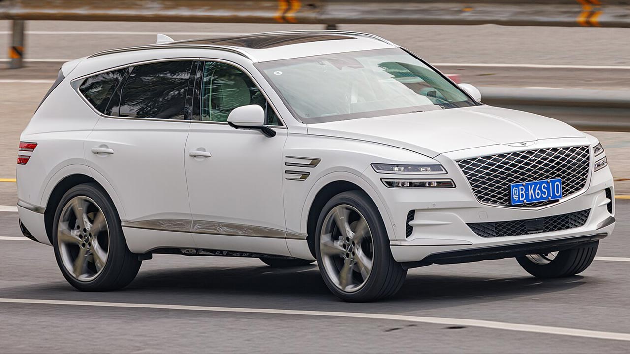 12 Reliable SUVs That Still Feel Luxurious