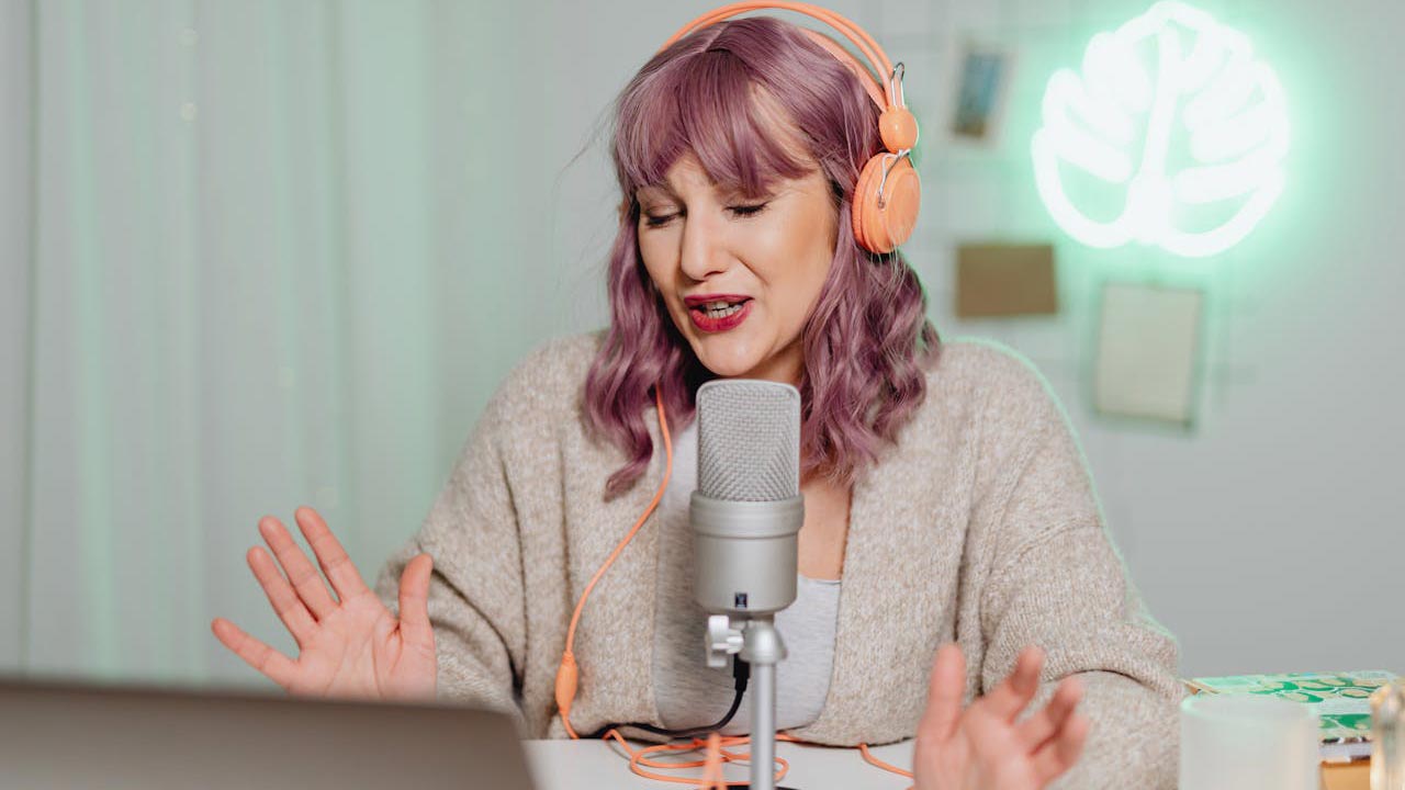 6 AI Tools That Can Clone Your Voice