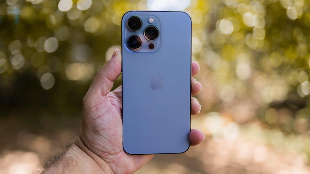 7 Hidden iPhone Hacks Apple Won’t Tell You