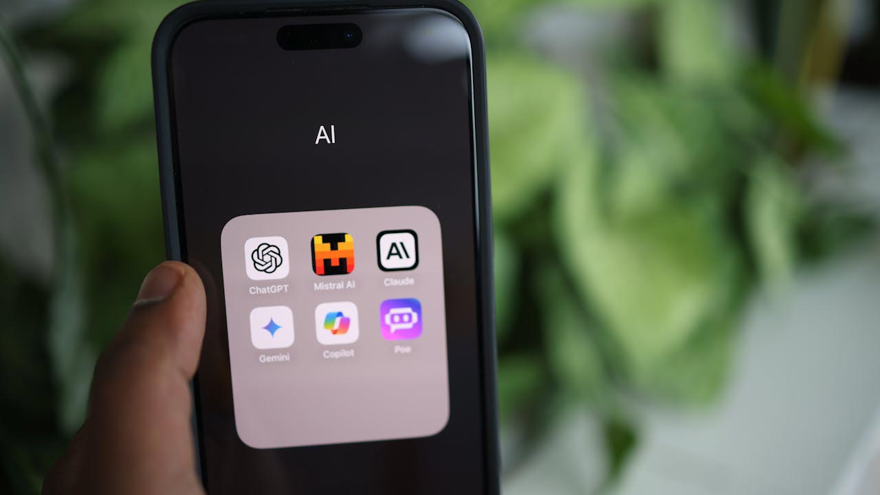 8 Free AI Tools That Feel Illegal to Use
