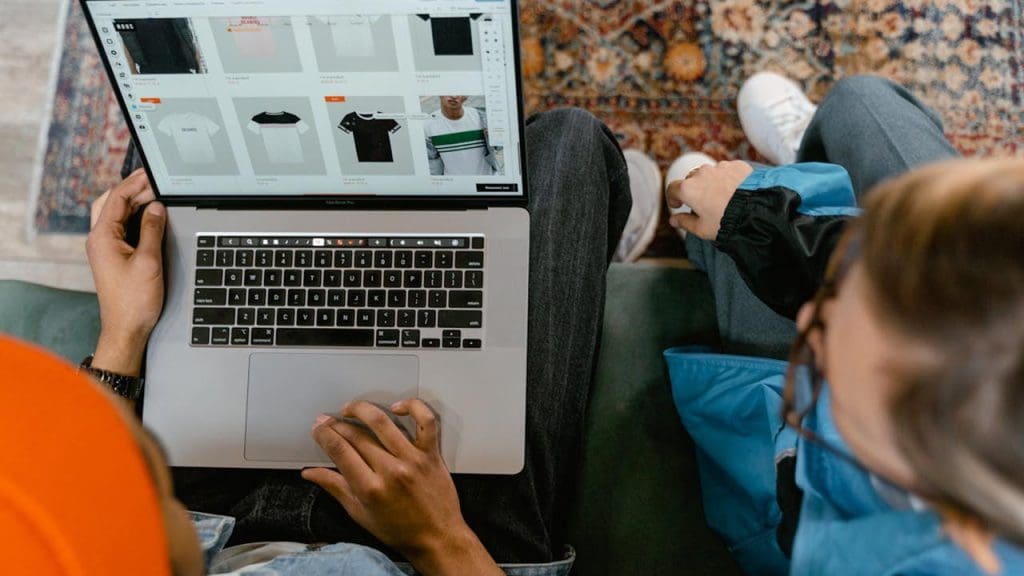 E-commerce Platform Struggles with AI-Powered Inventory Management