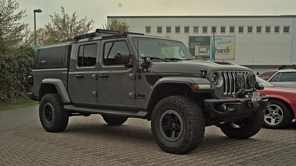 Jeep Gladiator: The Rugged Trailblazer