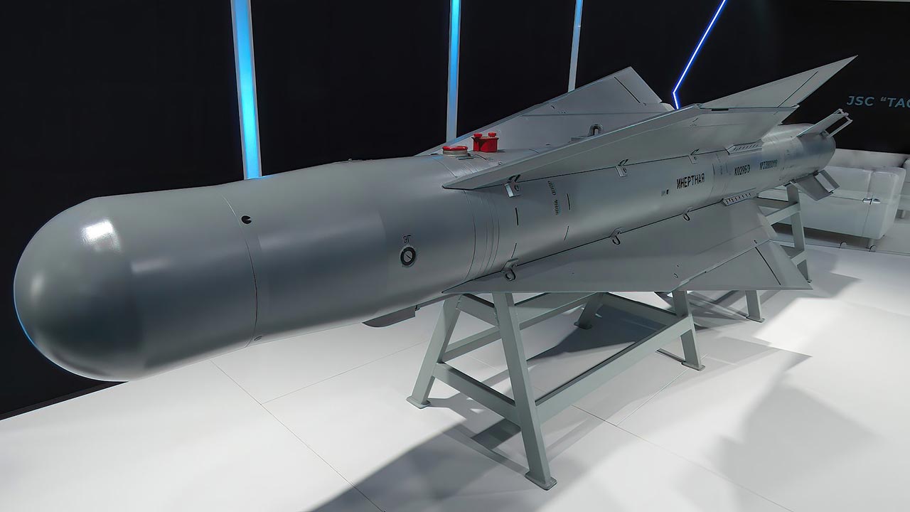 Laser Guidance, GPS, and AI: The Smart Tech Inside America's Modern Bombs