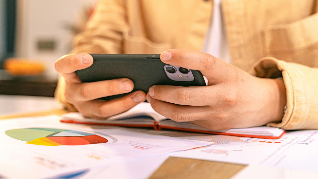 ANTONI SHKRABA production/Pexels