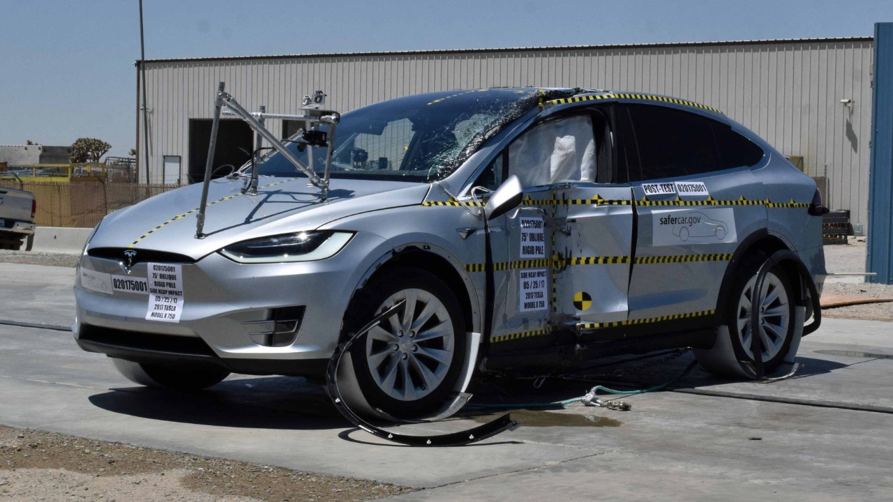 Image Credit: Karco Engineering, NHTSA - Public domain/Wiki Commons