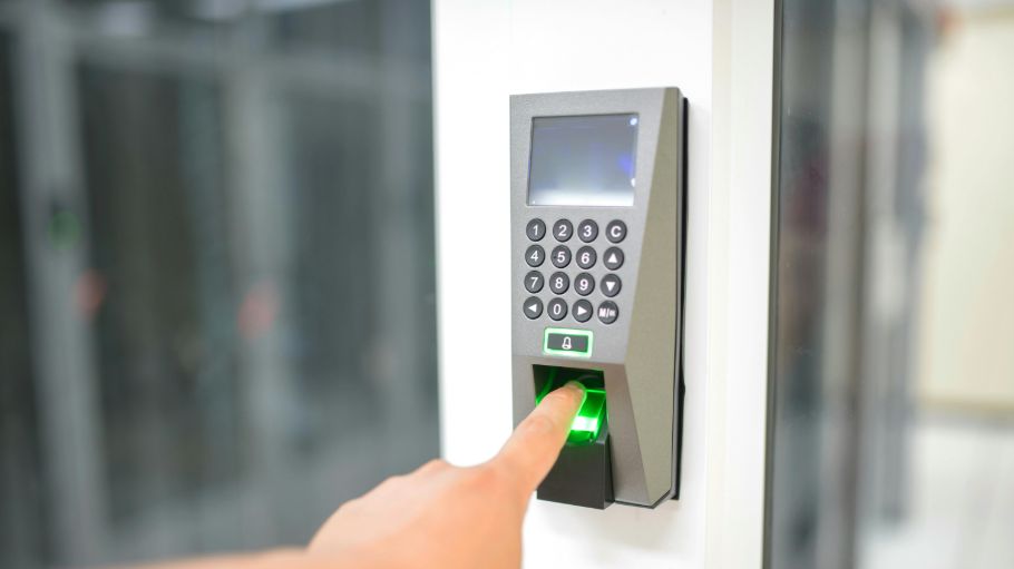 2) Check for Loose or Bulky Keypads