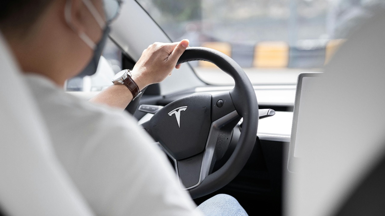 Automakers sued for false “self-driving” claims