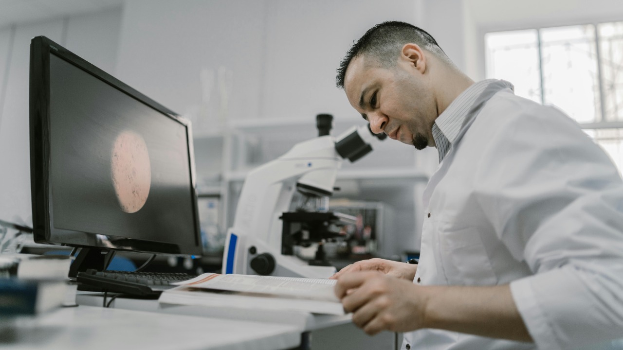 Mikhail Nilov/Pexels