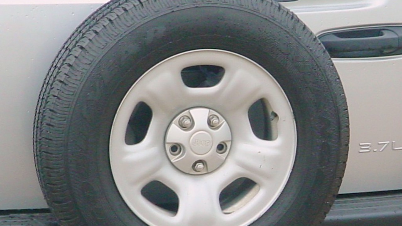 Spare tire — Image Credit: Jason Trommetter from Greenville, United States - CC BY-SA 2.0/Wiki Commons