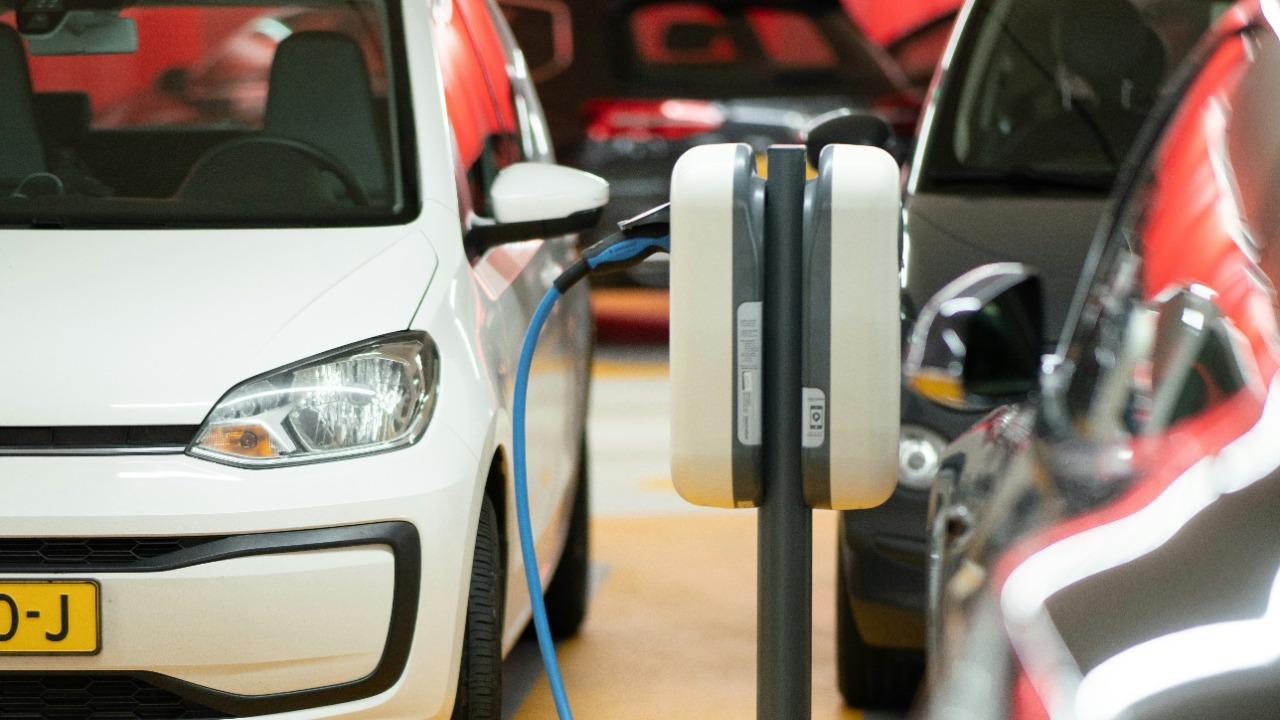 michaelfousert/Unsplash