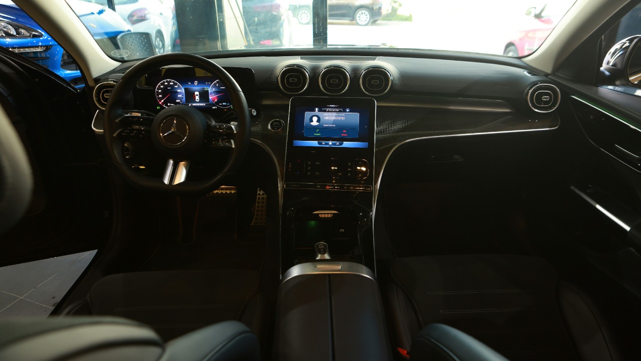 aminebenmohamed/Unsplash