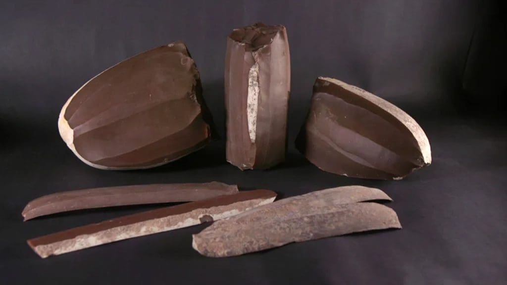 Archaeologists discover ancient blade factory in Israel -- revealing rare link to major group in Bible