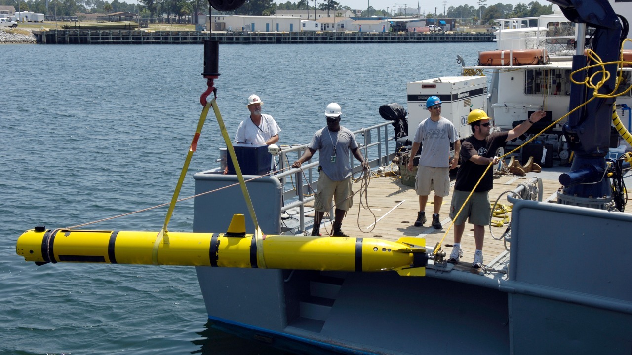 Image Credit: U.S. Navy photo by Mr. John F. Williams – Public domain/Wiki Commons
