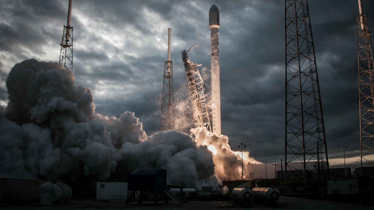 SpaceX/Pexels