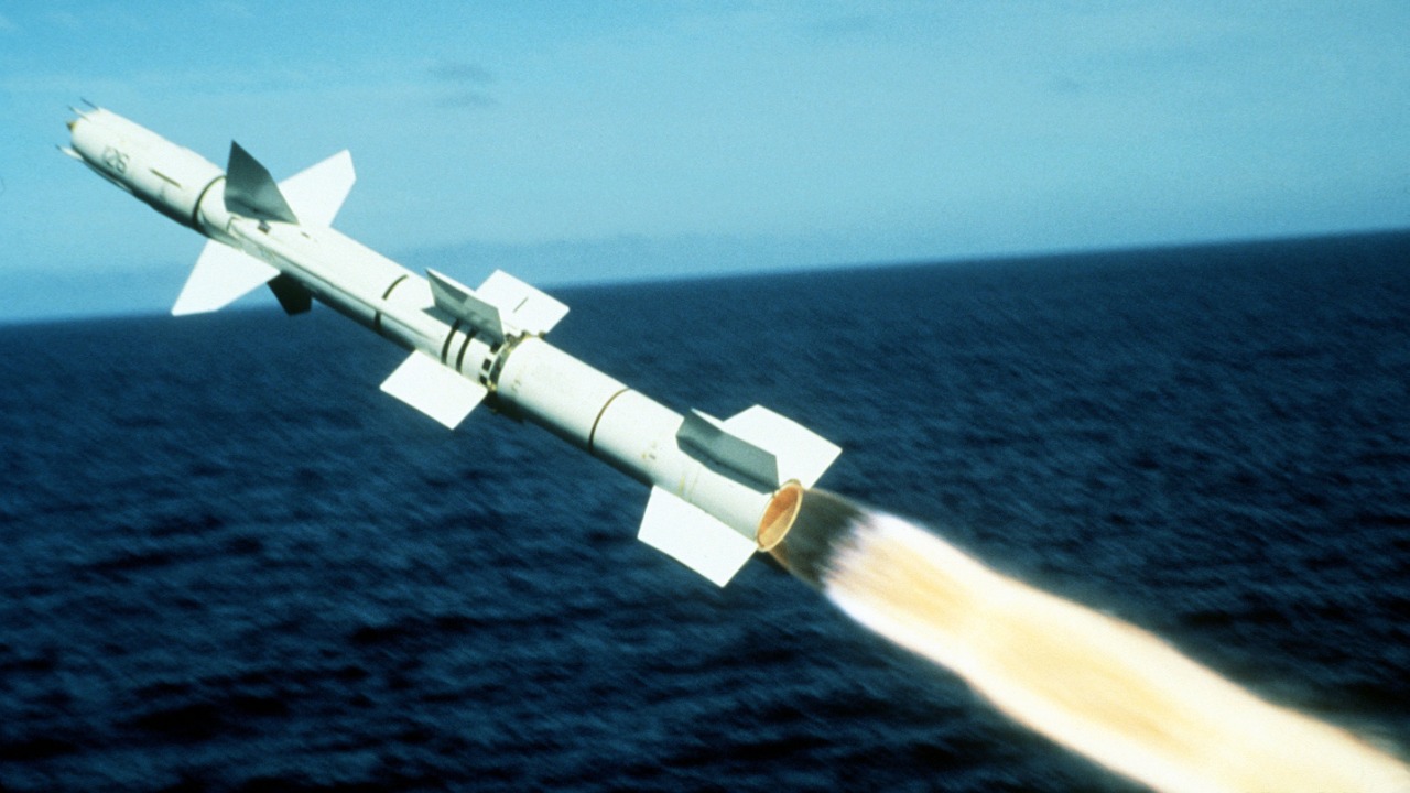 Image Credit: Camera Operator: PH1 DAVID C. MACLEAN - Public domain/Wiki Commons