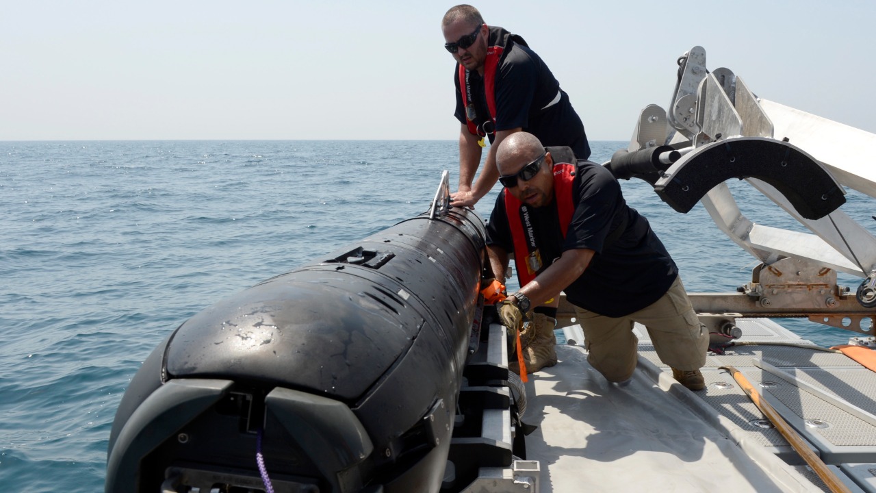 Image Credit: Official Navy Page from United States of America
Mass Communication Specialist 2nd Class Blake Midnight/Mass Communication Specialist 2n/U.S. Navy - Public domain/Wiki Commons