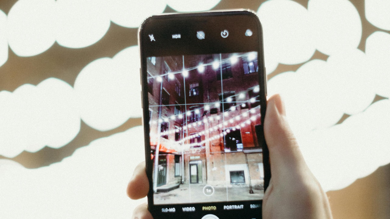 Hidden iOS 26 feature warns when your camera lens is dirty