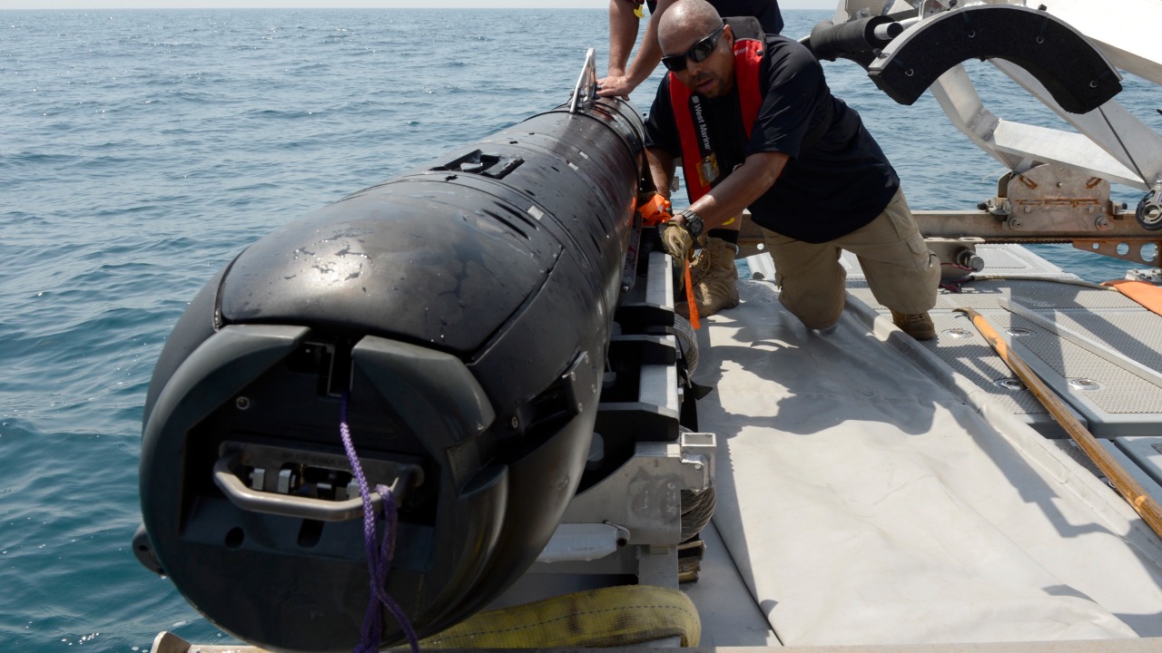 Image Credit: Official Navy Page from United States of America
Mass Communication Specialist 2nd Class Blake Midnight/Mass Communication Specialist 2n/U.S. Navy - Public domain/Wiki Commons