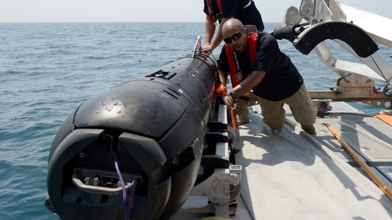 Image Credit: Official Navy Page from United States of America
Mass Communication Specialist 2nd Class Blake Midnight/Mass Communication Specialist 2n/U.S. Navy - Public domain/Wiki Commons