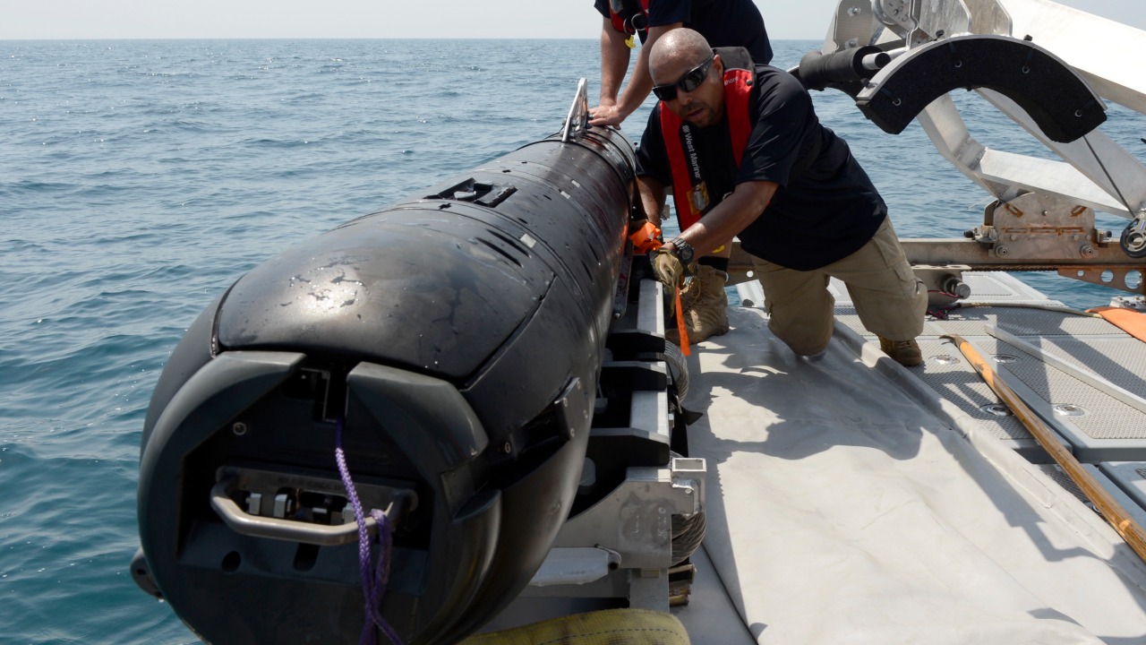 Image Credit: Official Navy Page from United States of America
Mass Communication Specialist 2nd Class Blake Midnight/Mass Communication Specialist 2n/U.S. Navy - Public domain/Wiki Commons