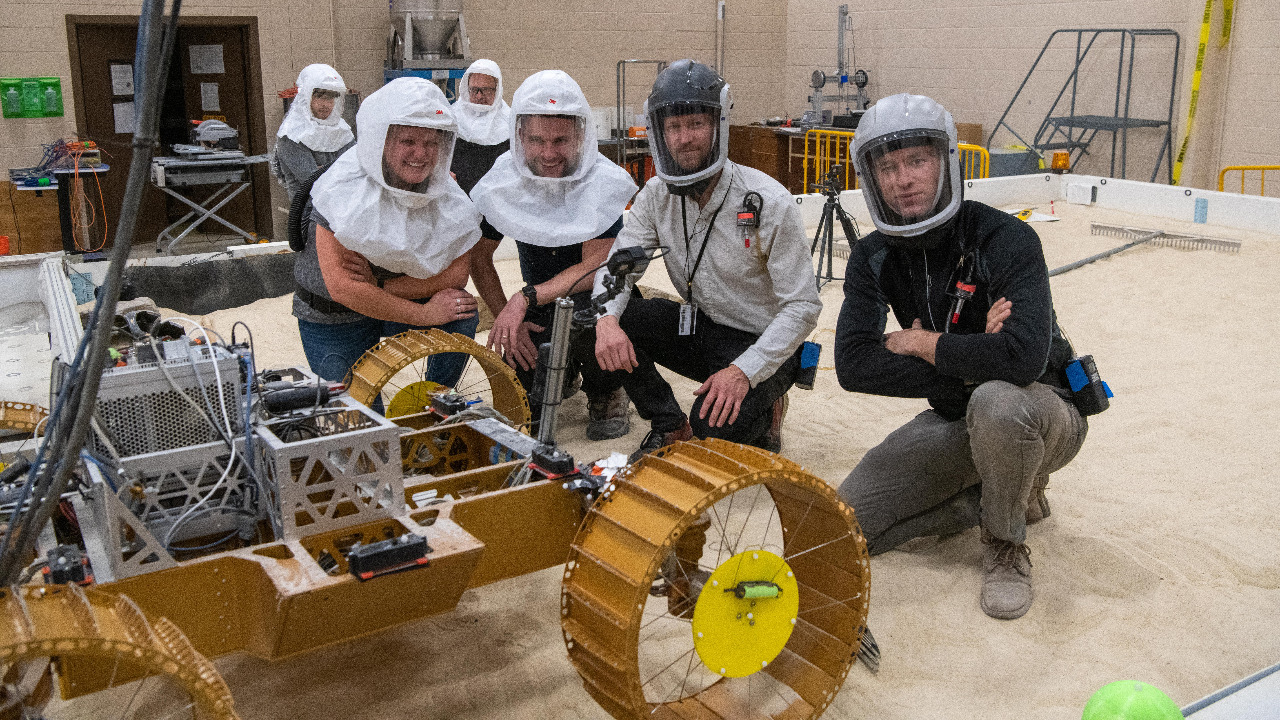 Image Credit: NASA Glenn Research Center / NASA/GRC/ Bridget Caswell - Public domain/Wiki Commons