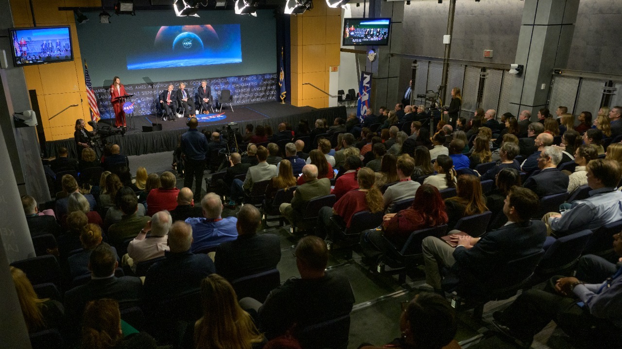 Image Credit: NASA Headquarters / NASA/Bill Ingalls – Public domain/Wiki Commons
