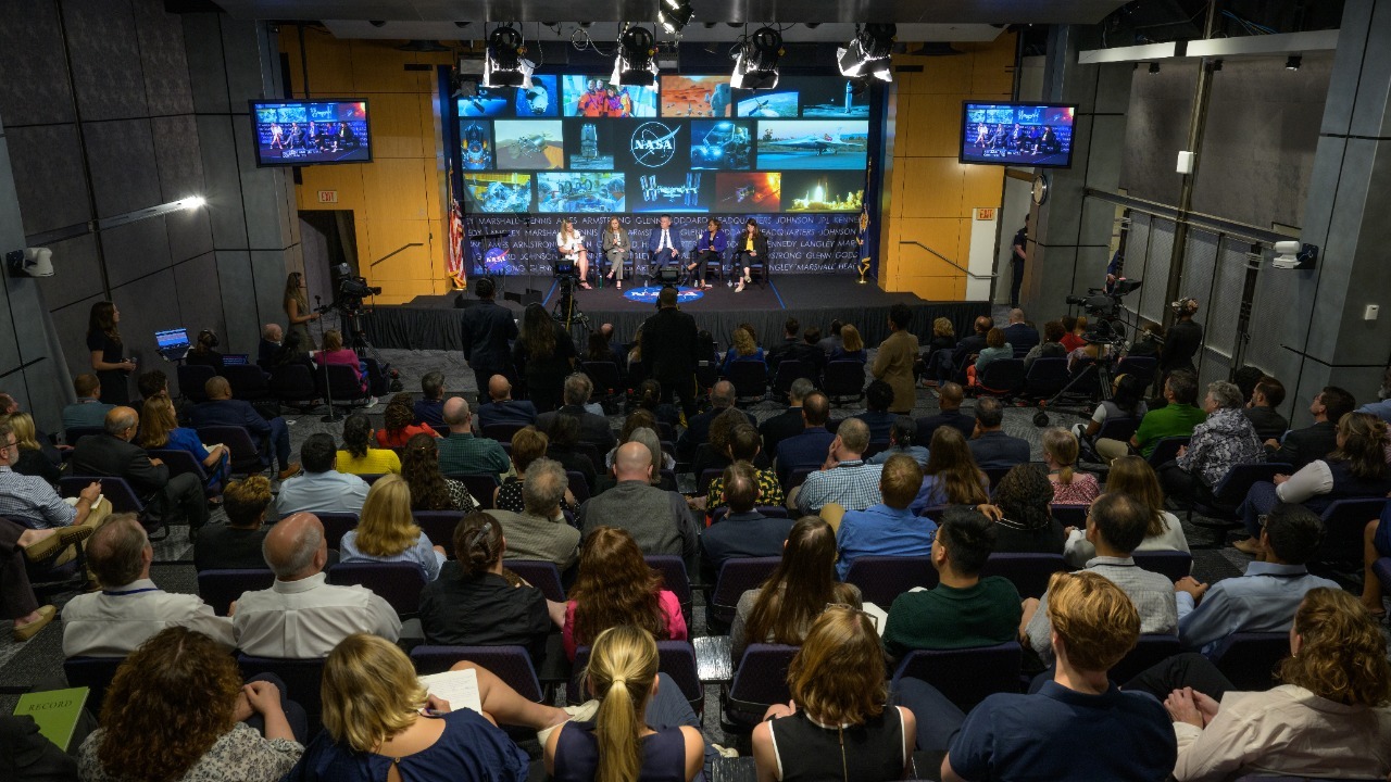 Image Credit: NASA Headquarters / NASA/Bill Ingalls – Public domain/Wiki Commons
