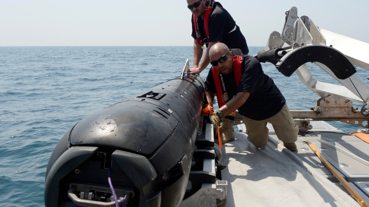 Image Credit: Official Navy Page from United States of America
Mass Communication Specialist 2nd Class Blake Midnight/Mass Communication Specialist 2n/U.S. Navy - Public domain/Wiki Commons