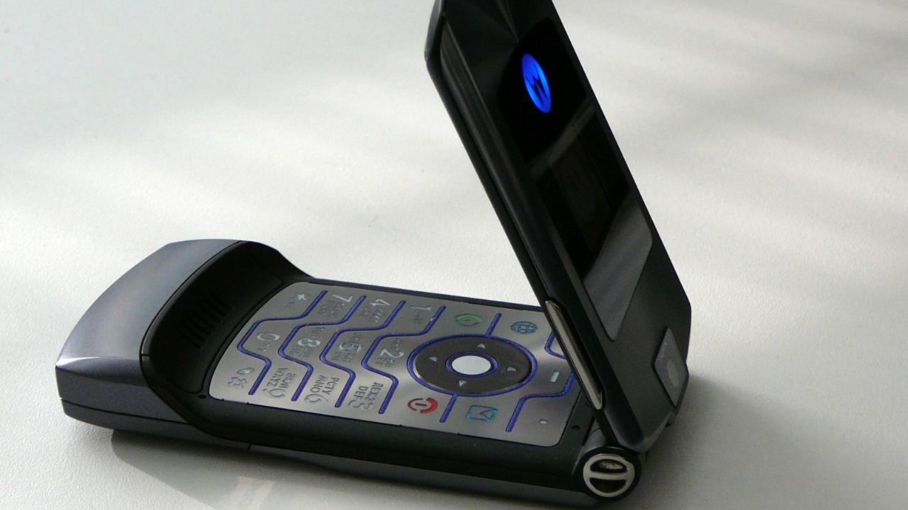 Motorola Razr — Image Credit: OptoScalpel - Public domain/Wiki Commons