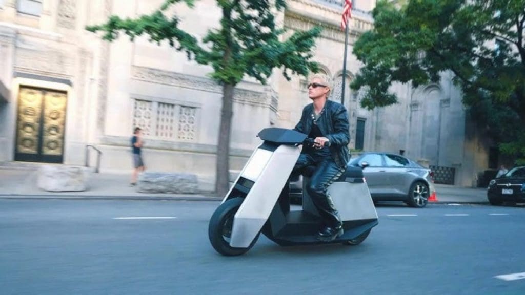 Infinite Machine's P1 electric scooter