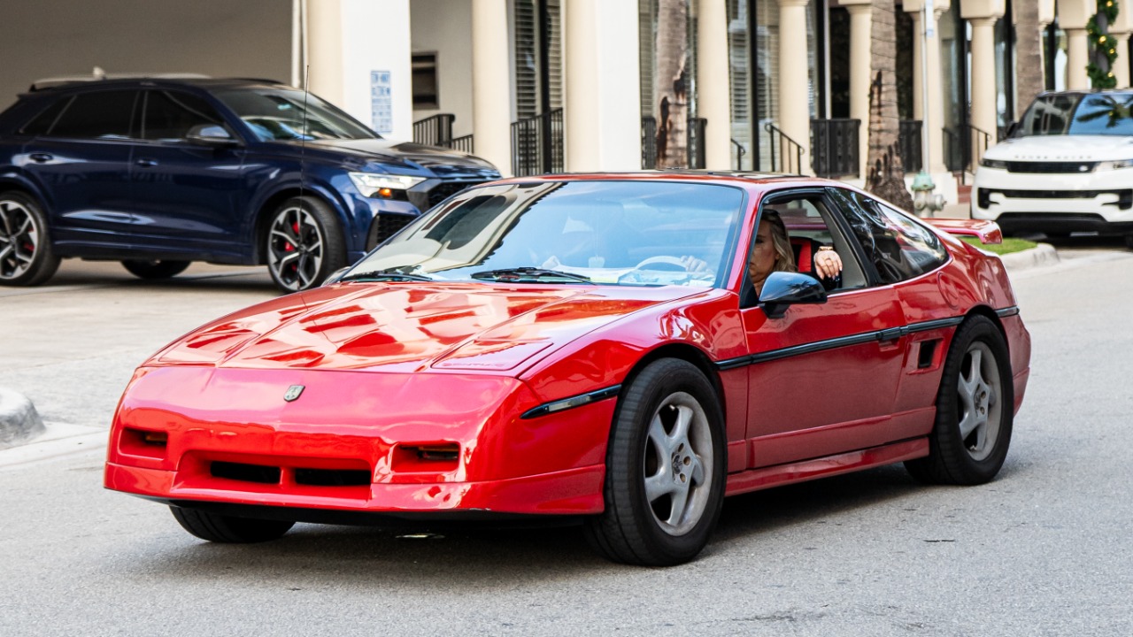 Pontiac Fiero — Image Credit: OWS Photography - CC BY 4.0/Wiki Commons
