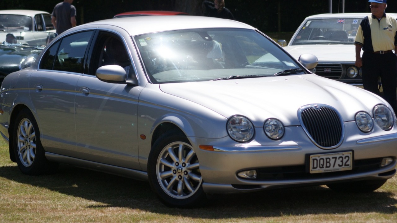 Image Credit: 111 Emergency from New Zealand - CC BY 2.0/Wiki Commons