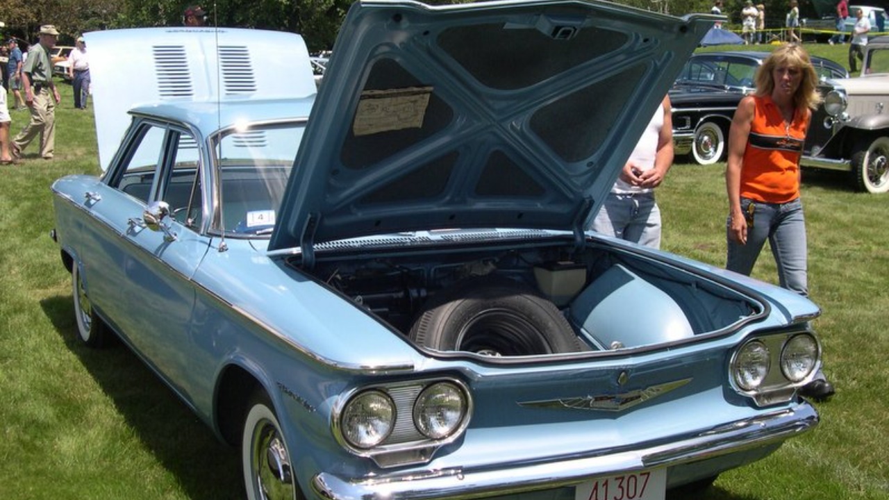 Image Credit: Stephen Foskett (Wikipedia User: sfoskett) - CC BY-SA 2.5/Wiki Commons