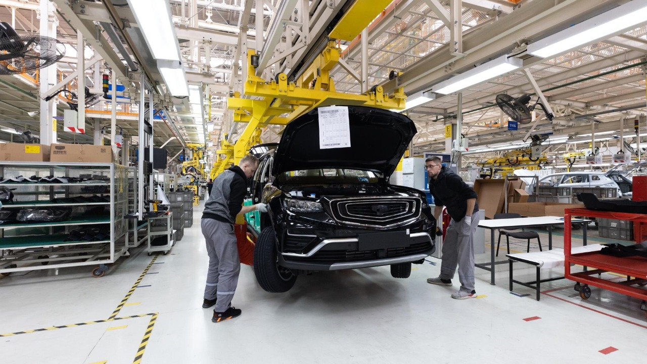 Chinese ev maker plans 620 mile solid state battery cars by 2026