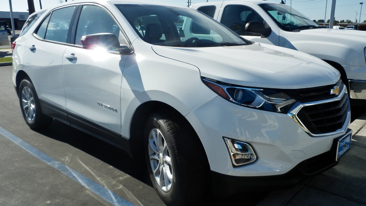 Chevrolet Equinox — Image Credit: Alexander Migl - CC BY-SA 4.0/Wiki Commons