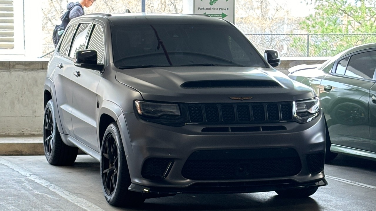 Jeep Grand Cherokee with the 3.6 Pentastar — Image Credit: OWS Photography - CC BY 4.0/Wiki Commons