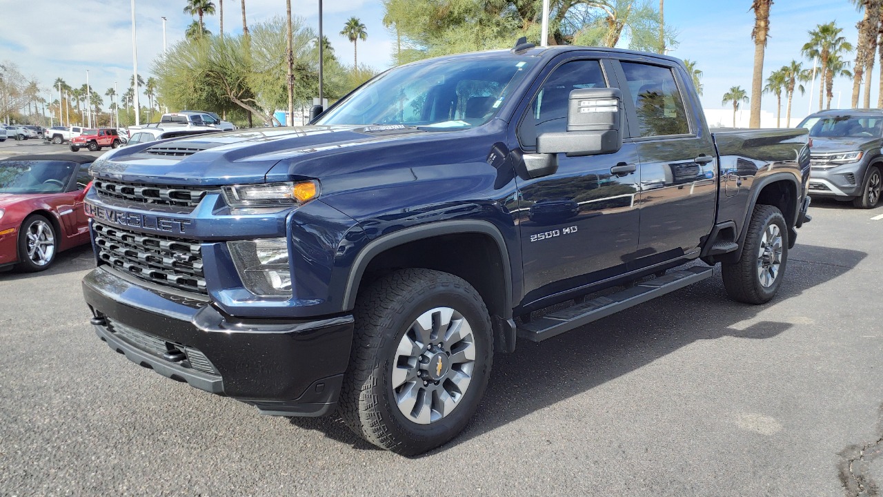 Chevrolet Silverado 2500HD — Image Credit: HJUdall - CC0/Wiki Commons