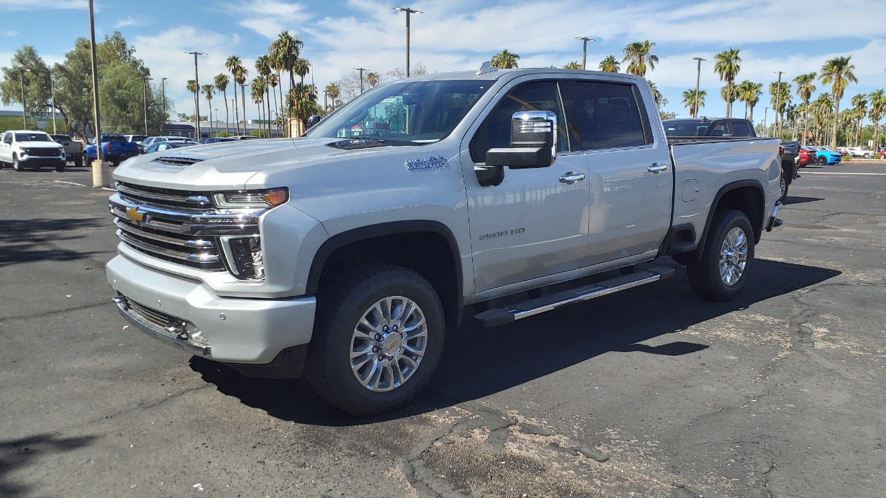 Chevrolet Silverado 2500 Duramax — Image Credit: HJUdall - CC0/Wiki Commons