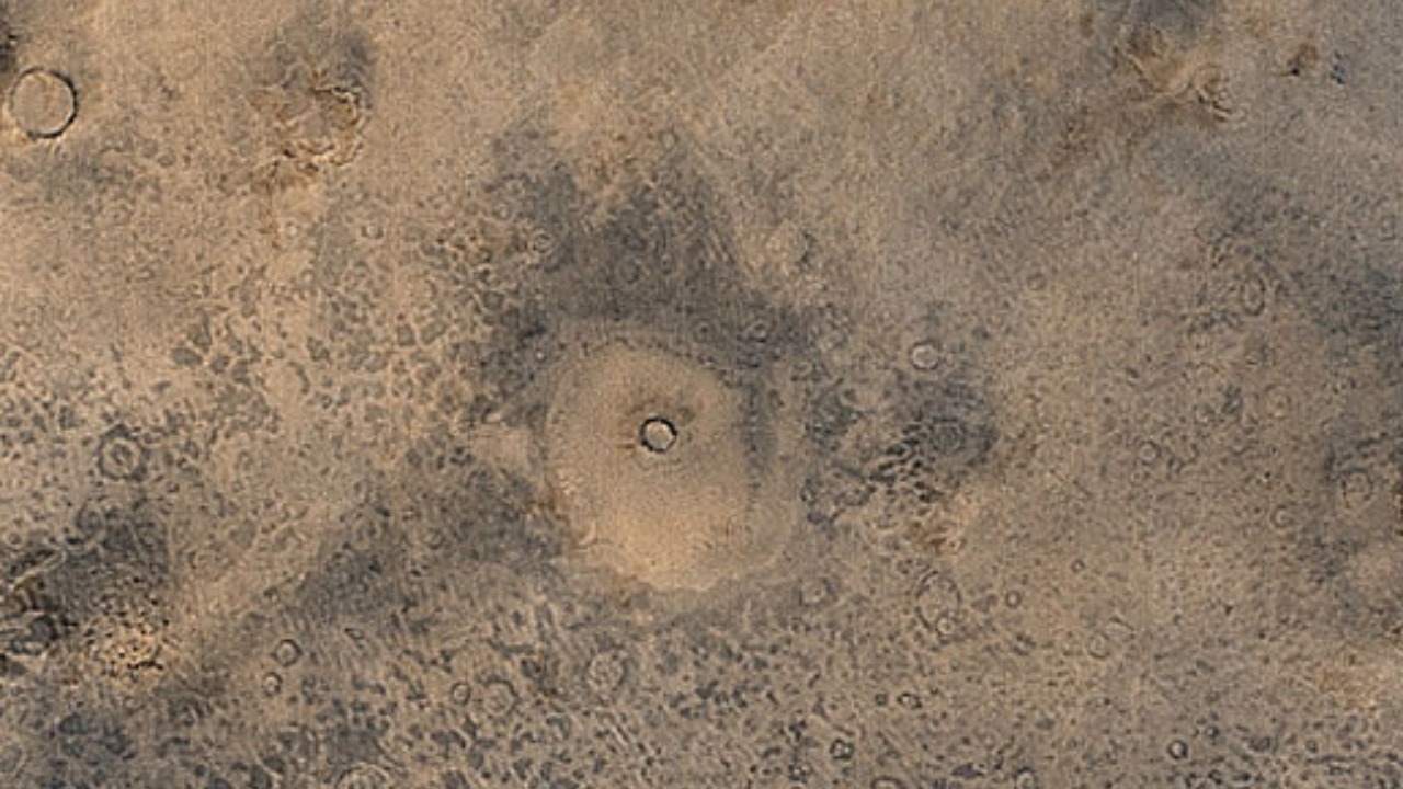 Image Credit: NASA/JPL/Malin Space Science Systems. Caption by: K. S. Edgett and M. C. Malin, MSSS - Public domain/Wiki Commons