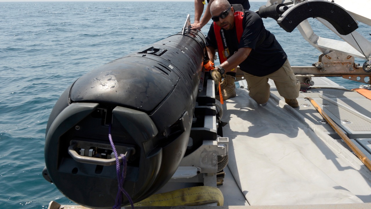 Image Credit: Official Navy Page from United States of America
Mass Communication Specialist 2nd Class Blake Midnight/Mass Communication Specialist 2n/U.S. Navy - Public domain/Wiki Commons