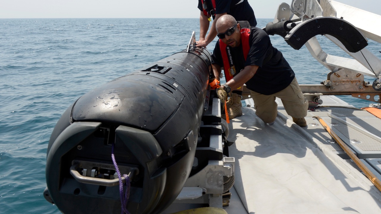 Image Credit: Official Navy Page from United States of America
Mass Communication Specialist 2nd Class Blake Midnight/Mass Communication Specialist 2n/U.S. Navy - Public domain/Wiki Commons