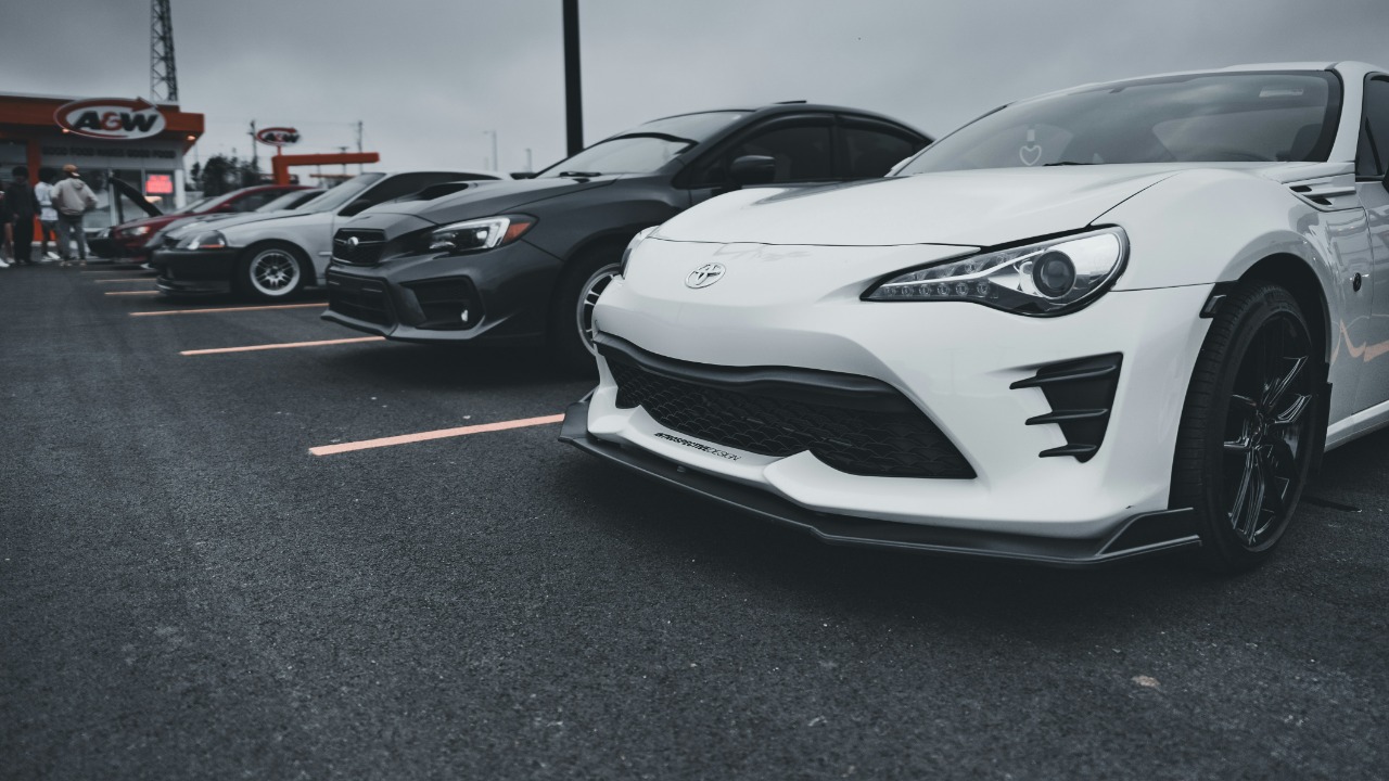 Why you should skip the parking brake before a long vacation