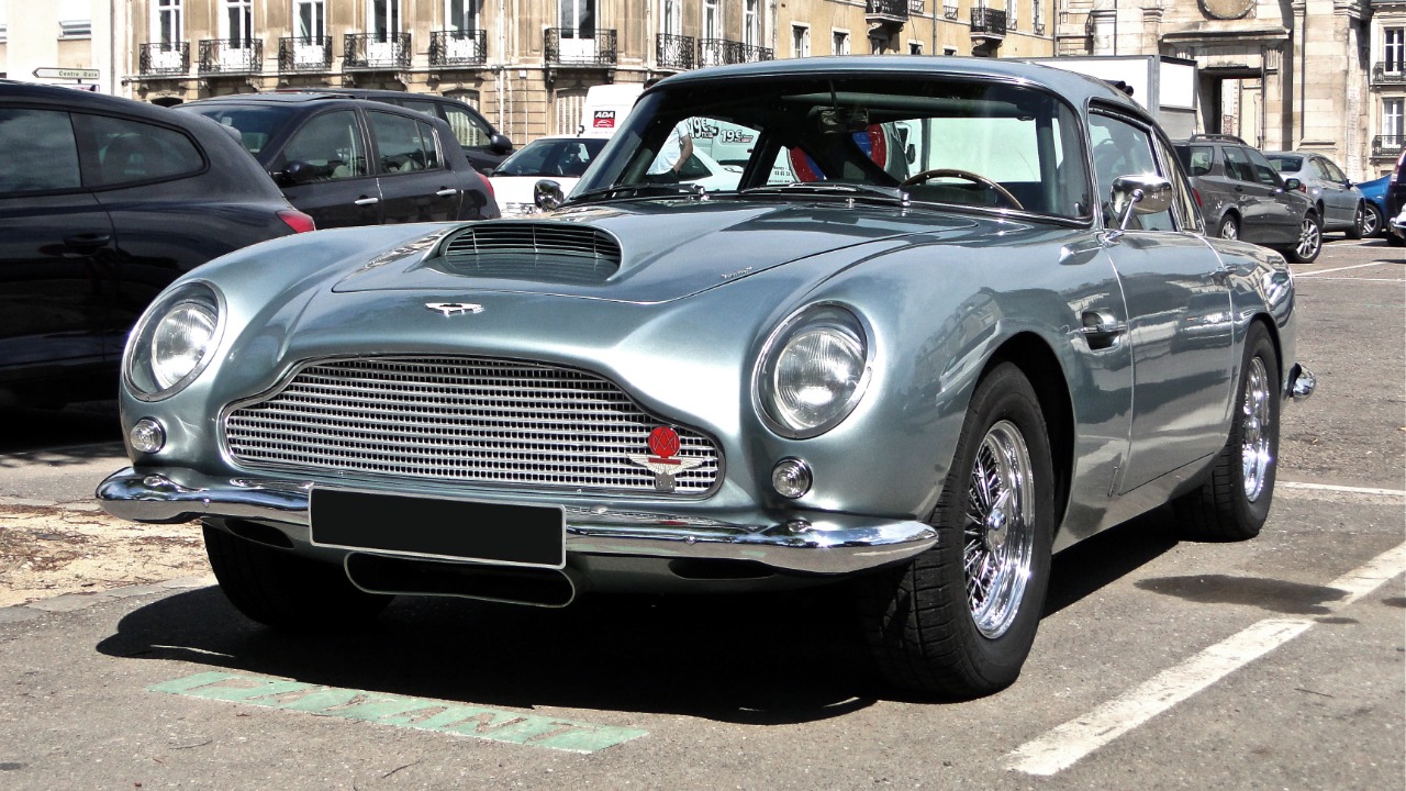 Aston Martin DB5 — Image Credit: Alexandre Prévot from Nancy, France - CC BY-SA 2.0/Wiki Commons