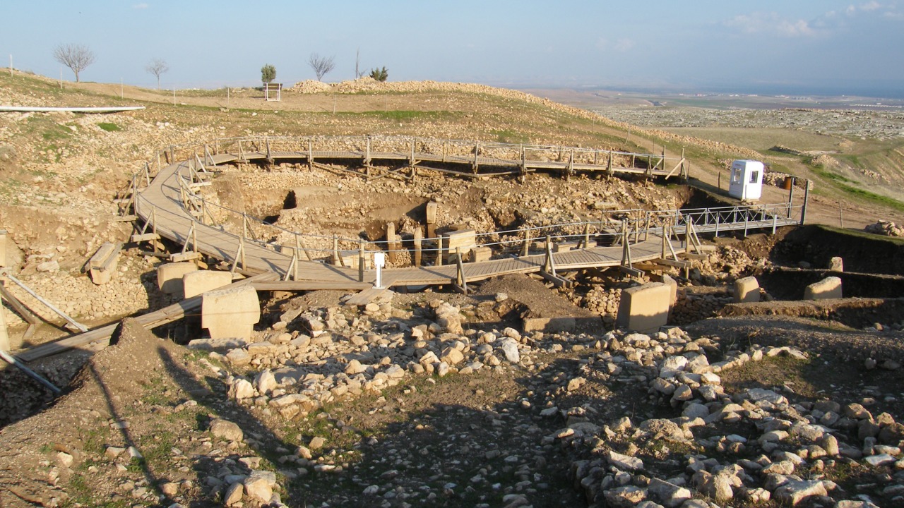 Image Credit: Benefits - CC BY-SA 3.0/Wiki Commons