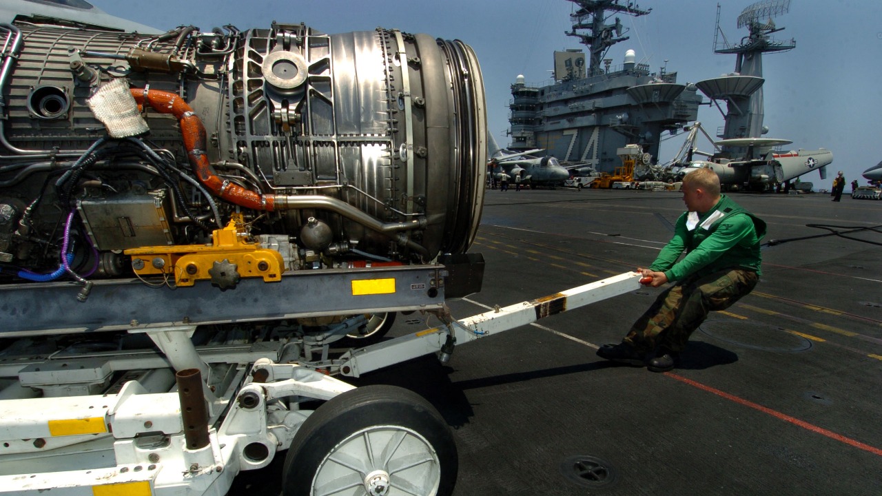 Image Credit: U.S. Navy photo by Photographer's Mate 3rd Class Mark J. Rebilas - Public domain/Wiki Commons