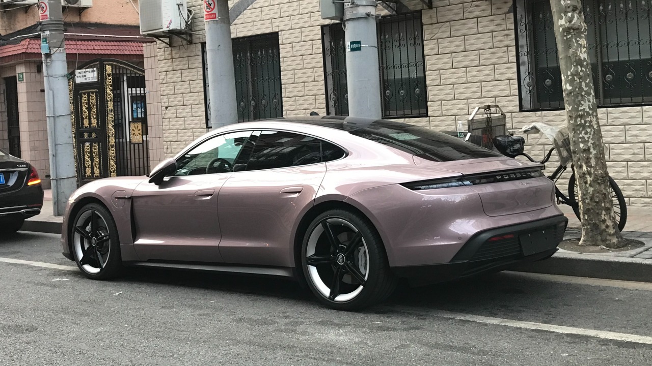 Porsche Taycan — Image Credit: Evnerd - CC BY-SA 4.0/Wiki Commons