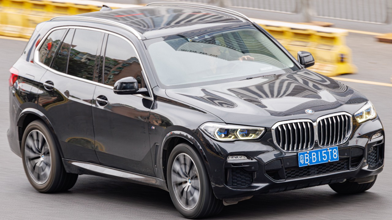 BMW X5 — Image Credit: Dinkun Chen - CC BY-SA 4.0/Wiki Commons